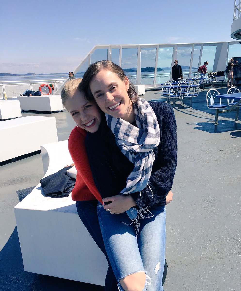 tessavirtue's tweet photo. So many laughs with this angel! Victoria, you're our last stop on the @starsonice tour. Can't wait to perform 👯 https://t.co/tlQT89zwiM
