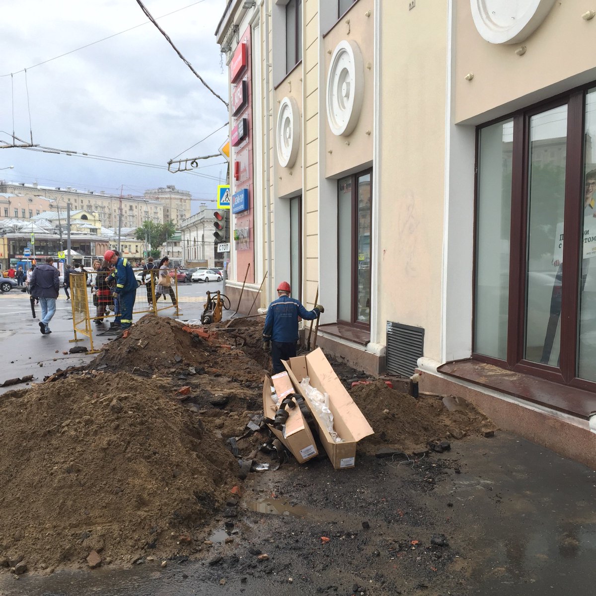 И работы у Звёздочки, основательные. 
#таганскаяплощадь #таганскийрайон #таганка #марксистская #таганскаяулица
