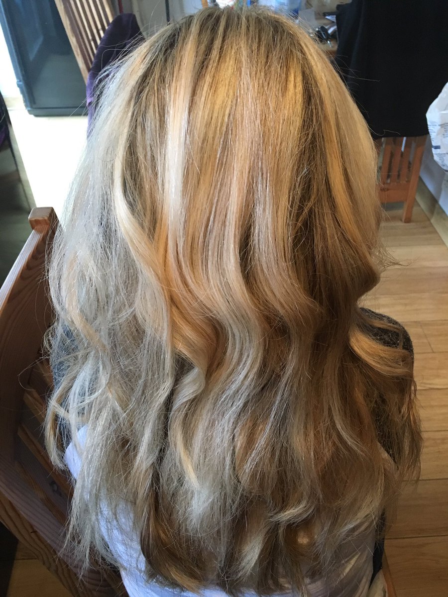 Gorgeouscolour's tweet image. Before &amp;amp; after full head highlights #freelance #romford #olaplex#loreal professional#kerestase dm me for appointment