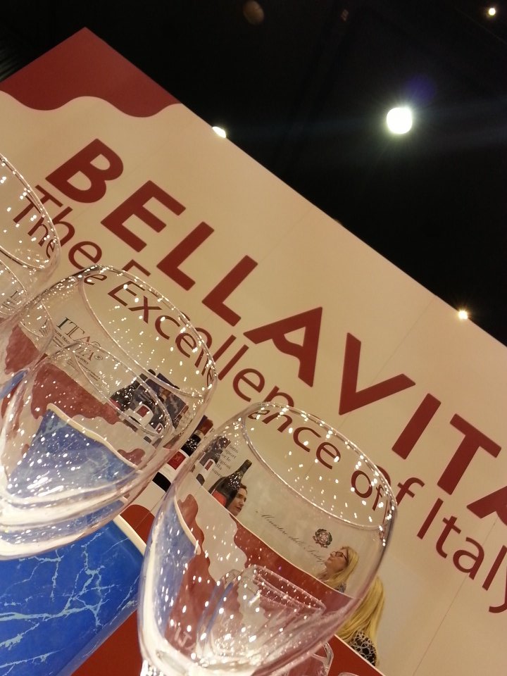 BellavitaExpo's tweet photo. #awsrocks with American Wine School at #bellavita in #chicago! @NRAShow https://t.co/KsiL5ND1WS