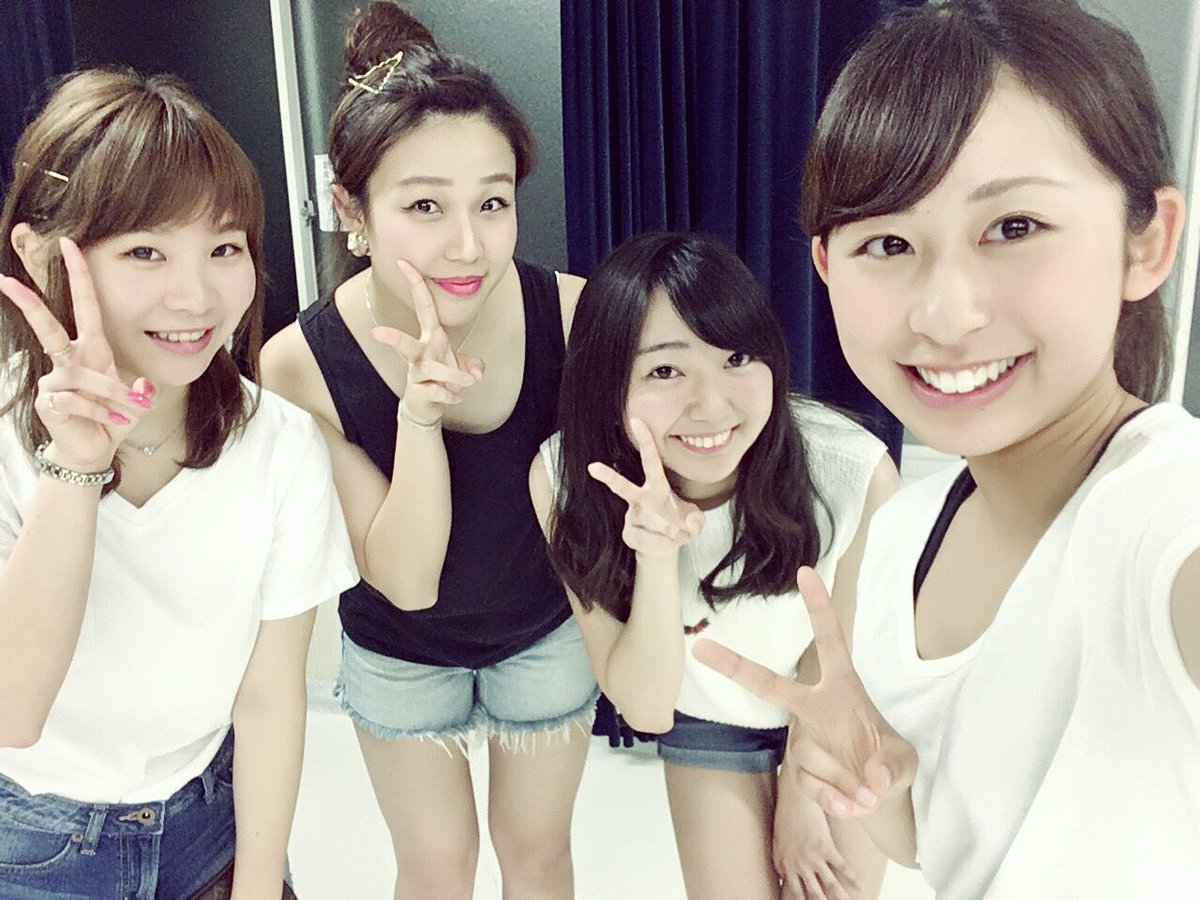 seramirina1220's tweet photo. 今日は初めてプロムのレッスン行った💗
楽しかったぁー🙆🏼
#PromOsaka2017 https://t.co/zn6ye6f6re