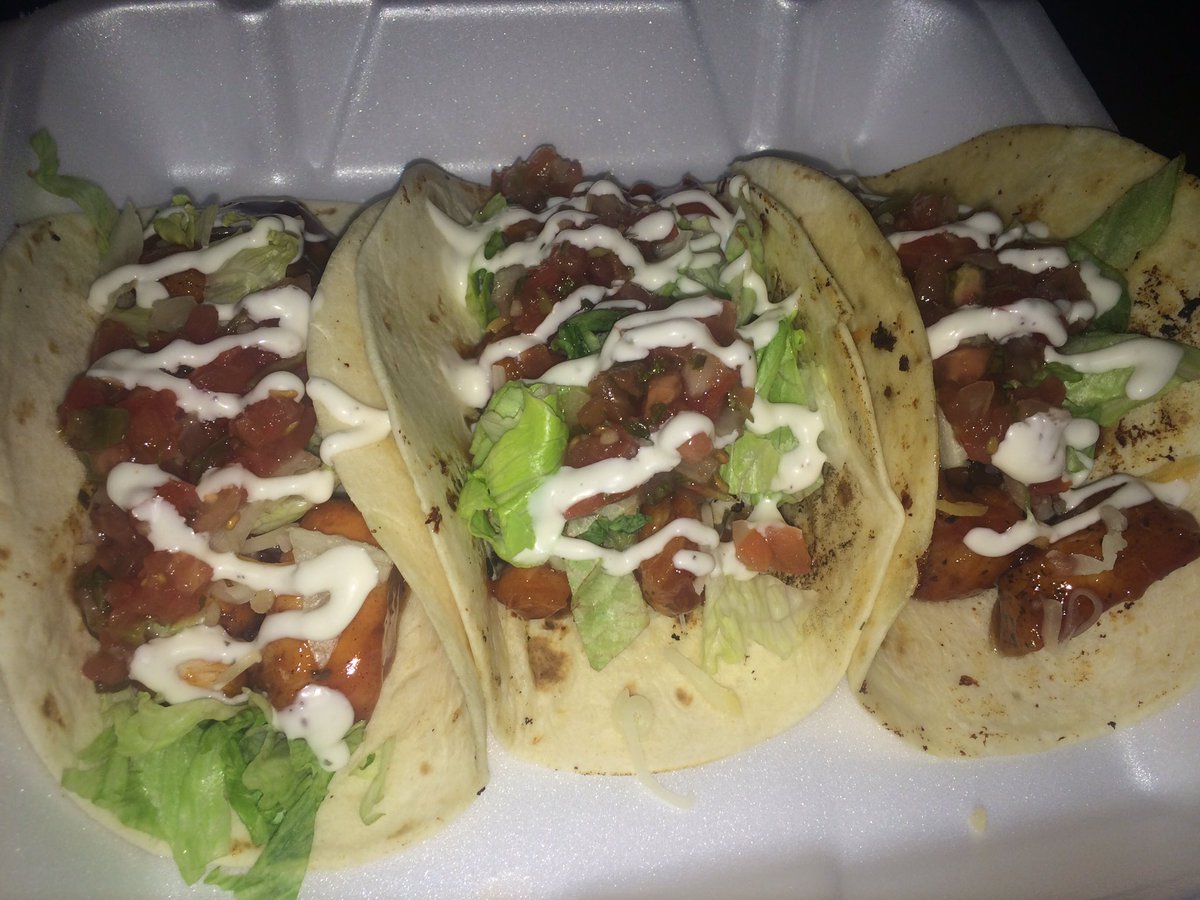 Lontae_'s tweet photo. Follow my chef page for some good eats 🍴 #ChefTae @chef_tae 😋 https://t.co/2eyGTvdOPU