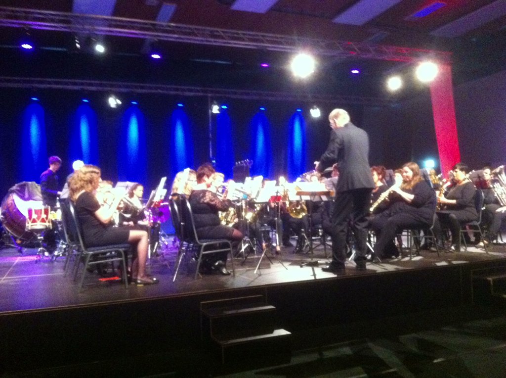 Sted Sleat start met Aurelia in een arr. van Lieuwe de Jong fan Koudum ;-) Mooi gedragen klank en opbouw! #2016GSF