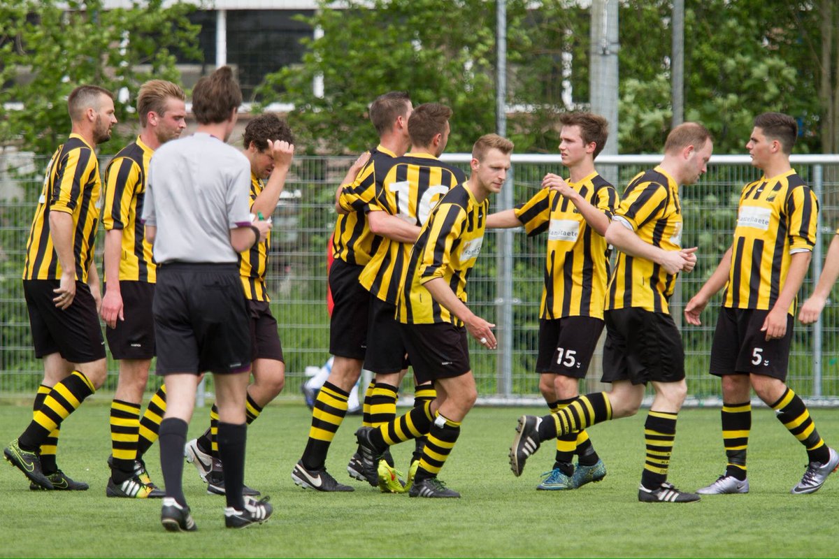 21/05/16 <a href="/vvsvi/">v.v. SVI</a> 3 - <a href="/doskampen2/">doskampen2</a> met uiteindelijk 9 man 1-2 overwinning, 24/05 om 19:00uur de return <a href="/VVDOSK/">DOS Kampen</a>