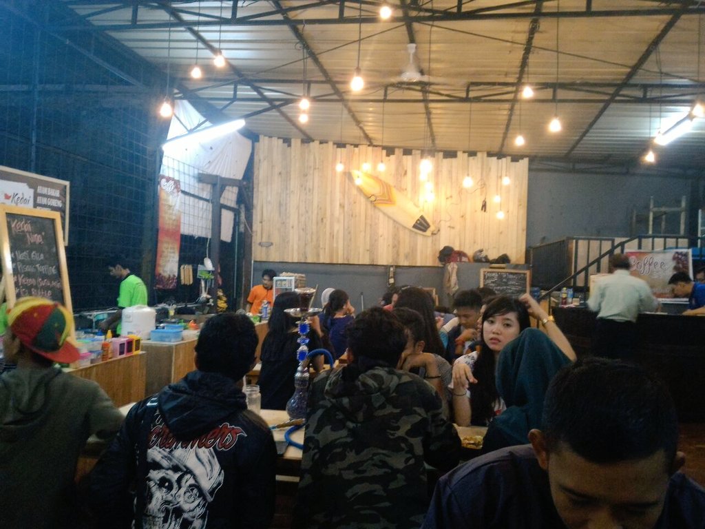 k_meela's tweet photo. Malem mingguan (lagi) di @CbrFoodstop https://t.co/BkSqVkn7yD