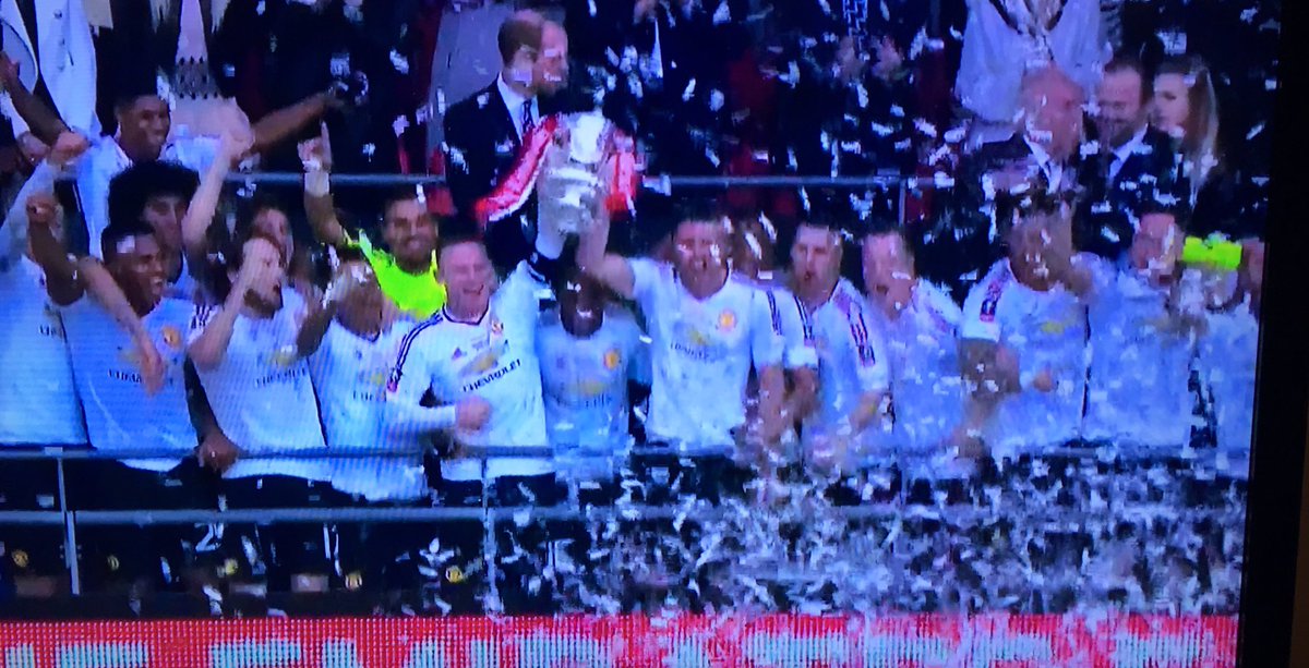 charbelzreiby's tweet photo. Back to winning finally!🏆🏆🏆🏆⚽️🔴⚽️🔴⚽️ #MUFC #GGMU #CRYMUN #FACupFinal #WeAreUnited #IAmRed #12FACup #Champions https://t.co/51Cb68rxvv