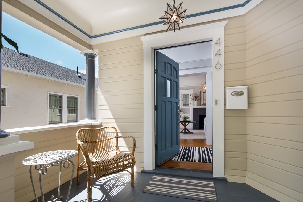 trulia's tweet photo. Here's why a new front door is one of the smartest upgrades you can make. https://t.co/QGGaCxCYSm #FunFact https://t.co/z1qzSncmrn