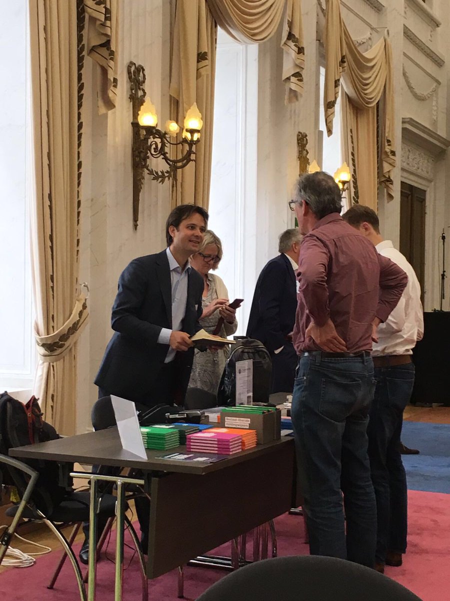 D66's tweet photo. #D66 nieuwe ledendag vandaag in Tweede Kamer. Mogen we u de volgende keer ook verwelkomen? https://t.co/aAZEhcSNt7 https://t.co/eZf7WqQZyh