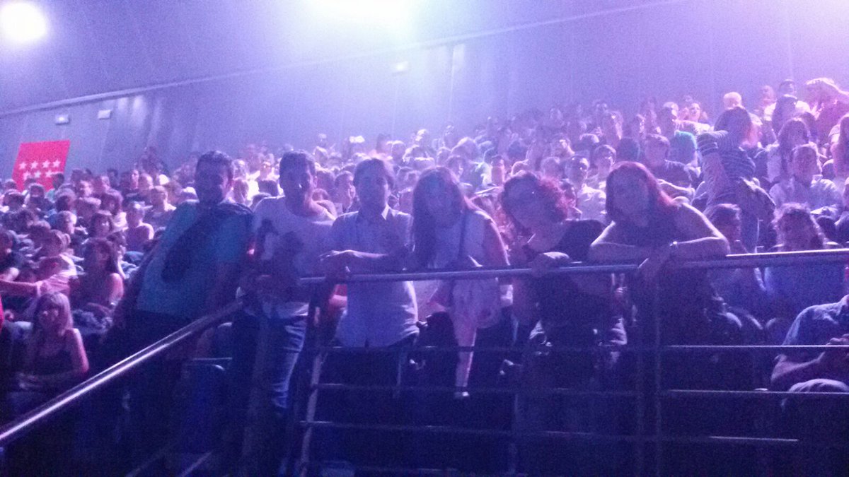 laurilo40's tweet photo. Esperando a Manolo Garcia!! https://t.co/w8h9v6hXIL