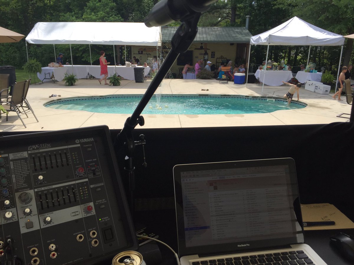 troyafite's tweet image. My #Weekendjob is really hard. #clickyclickynotwickywicky.