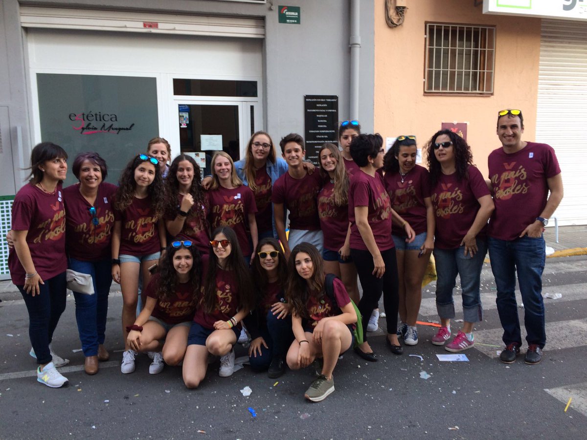 PaidosDenia's tweet image. #Erasmus+ #Smartmaths a les Trobades amb els alumnes del Club Matemàtic fent de monitors @sepiegob