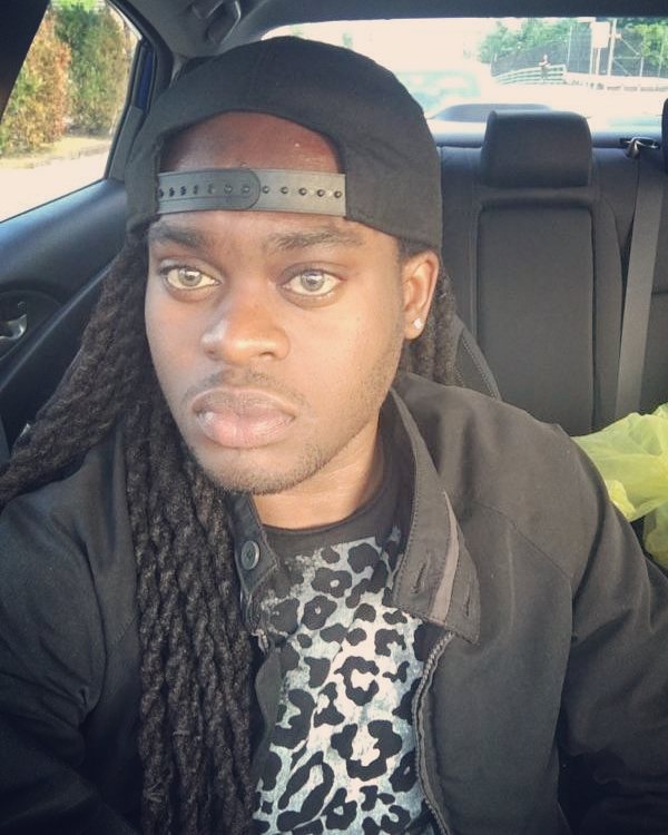 Tailrs's tweet image. 😏
#fun #dreadhead #guyswithlocs #menwithlocs #guyswithdreads #menwithdreads #Fresh #dope #dapper #simplydapper #sty…