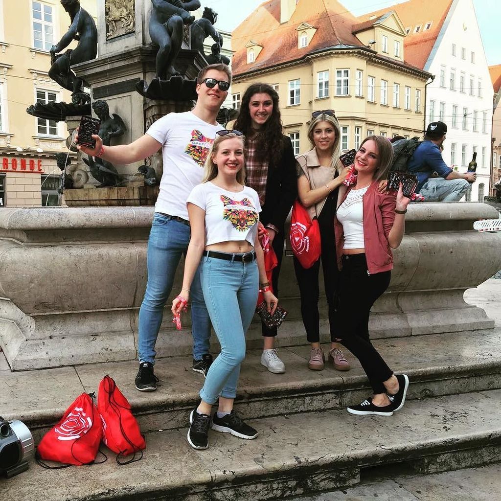 OpenBeatz's tweet photo. Servus Augsburg 😊 #promo in der city ist vorbei, sehen uns um 23 Uhr im @kesselhaus_augsburg 🚀🙌🏻 https://t.co/emfRbau3XZ