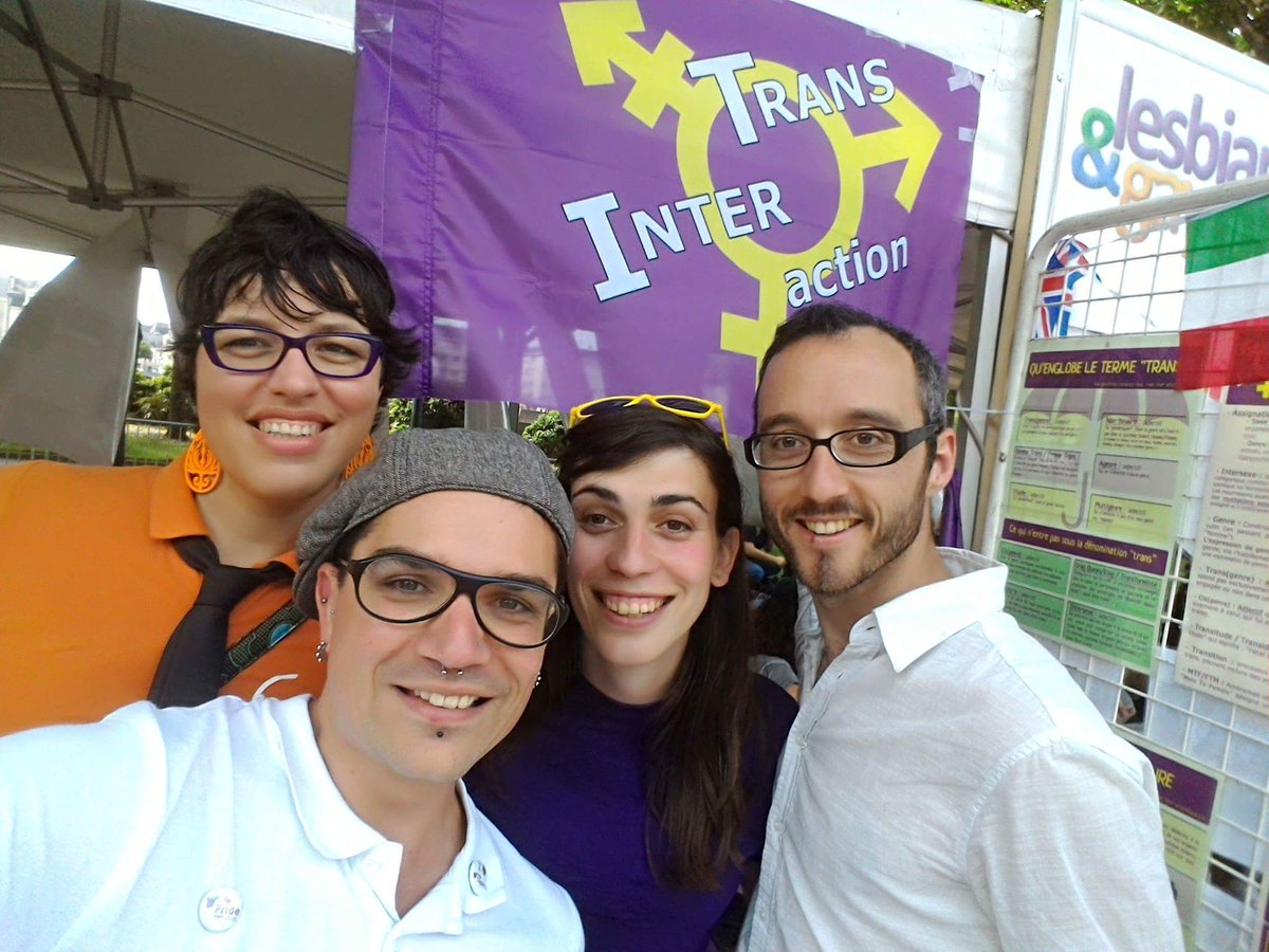 LaGom53's tweet photo. Le tour des assos du village de la pride d'@Angers
@TonicsAngers, transInterAction, Glam @SidaInfoService
#InterAsso https://t.co/rSEoorISoP