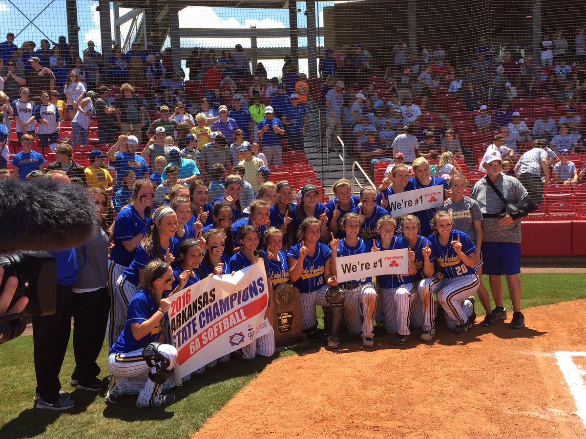 YJ_Nation's tweet photo. State Champions https://t.co/GgLCwmRmU2