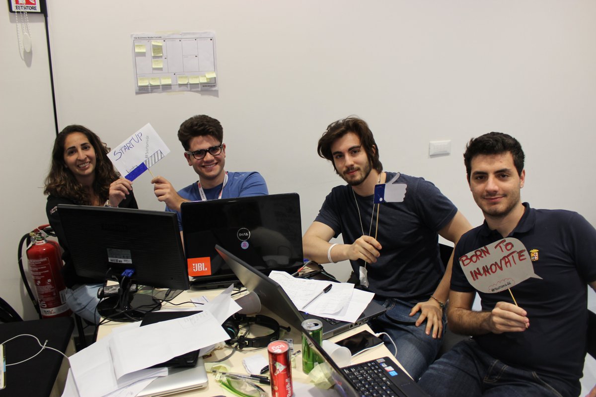 StartupRoma's tweet photo. #cicering Your custom guide #swroma16 #Roma #turismo https://t.co/3JUosHXEQt
