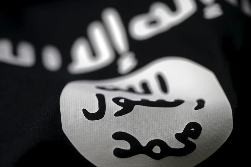 Reuters's tweet image. Islamic State calls for attacks on the West during Ramadan in audio message reut.rs/22jBgBz