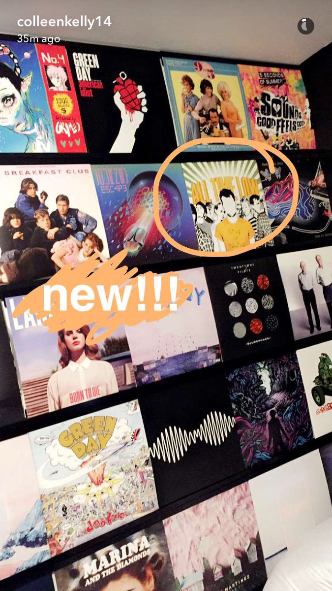cliffosauras's tweet photo. @colliscool what did you use to put your records on your wall !!! pls i need to know😩😅 https://t.co/CjlmmE0ML4