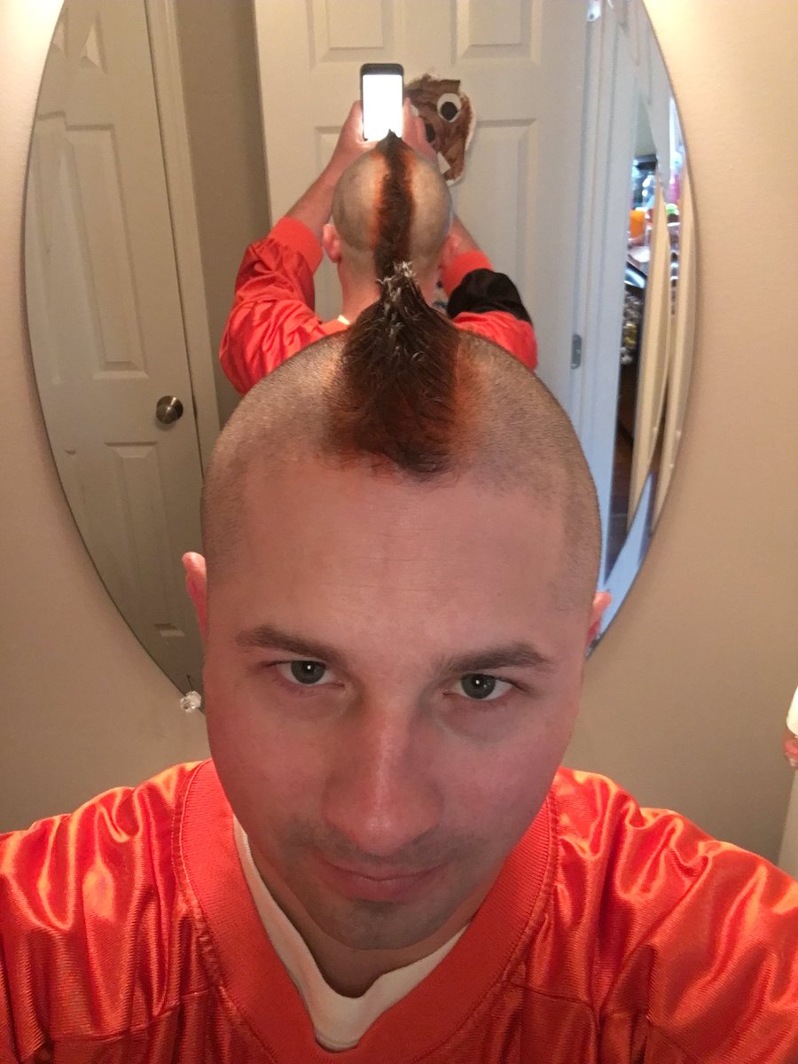 patrickdalton9's tweet photo. Yup @NLLBandits @NLLBanditsEquip one team one goal #5in25 https://t.co/WVJTno1edJ