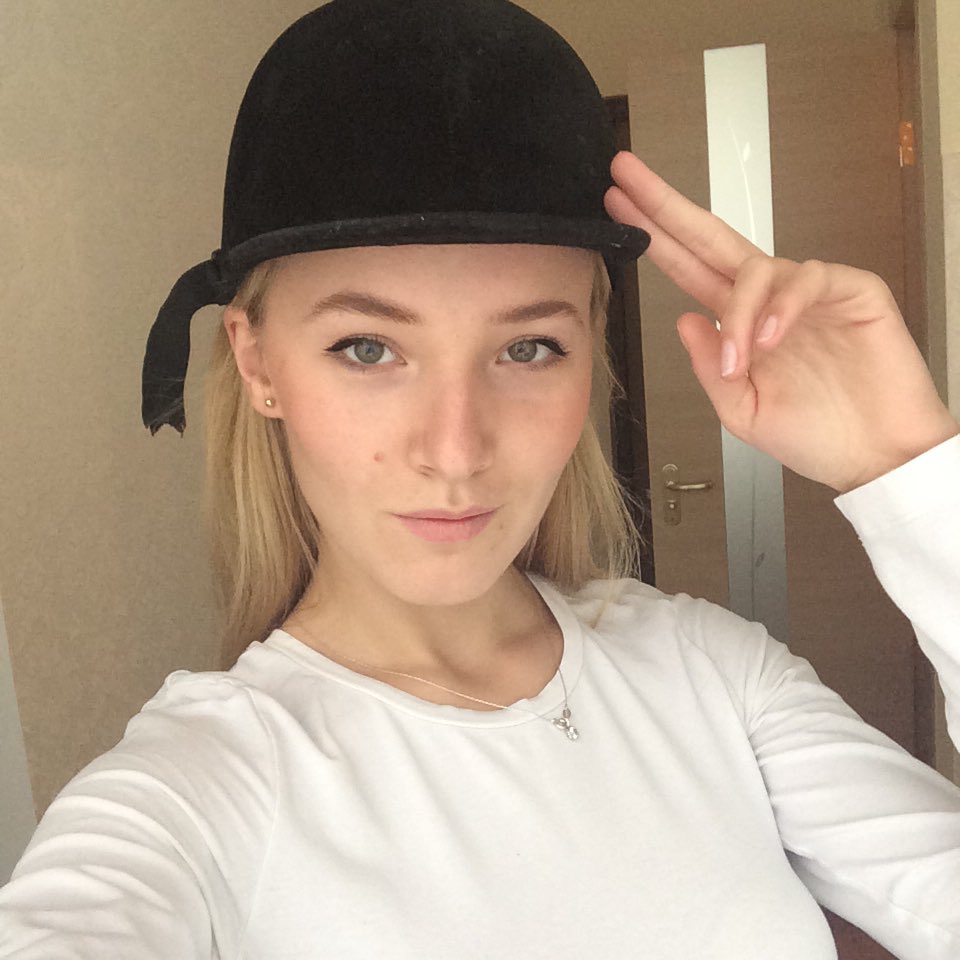 Lilya_Eleanor's tweet photo. 🌚 https://t.co/Q85NgwIiop