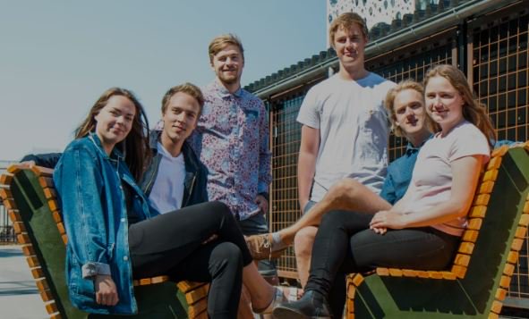 RUST_Online's tweet photo. Månedens iværksætter fra TimberNest på @SyddanskUniv designer møbler til @Tinderbox_dk. https://t.co/uasGZhBpBY https://t.co/r3pcPldoXQ