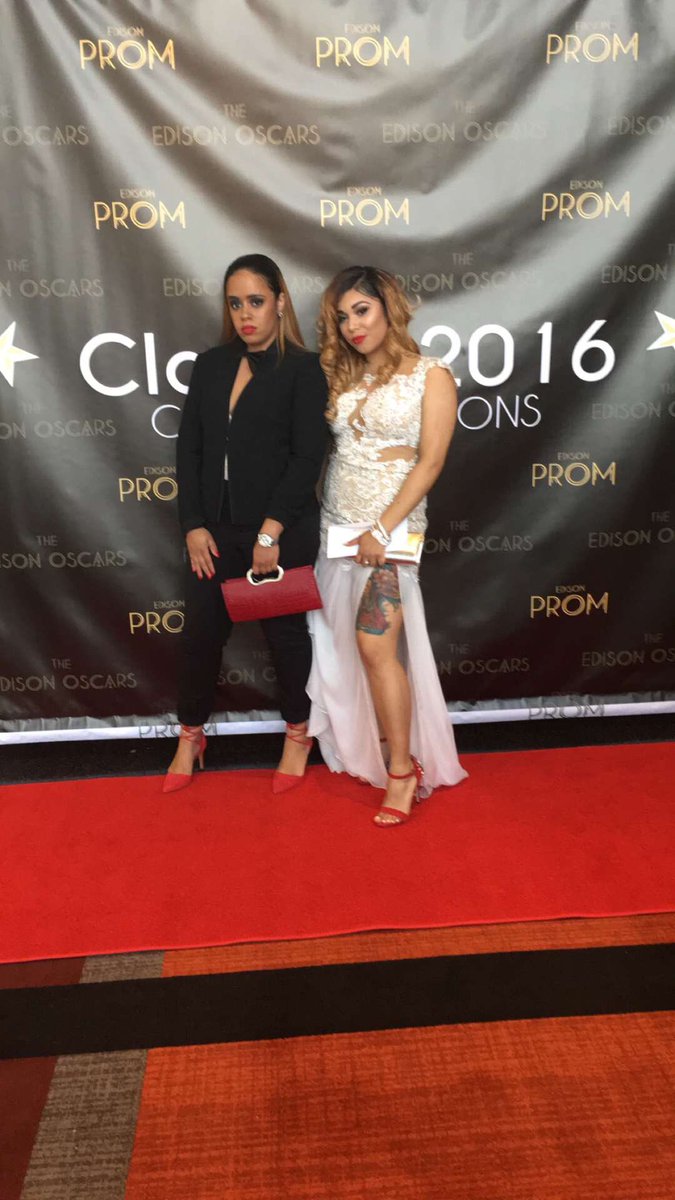 _fmrr_'s tweet photo. #prom2k16 😋 https://t.co/53DEWKPhj1