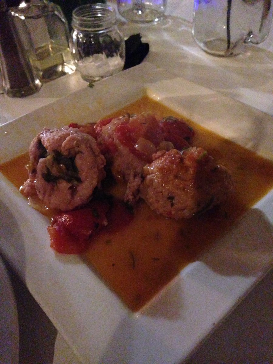 ninamohanty's tweet photo. Crocodile meatballs for dinner... ๐ต๐ฝ #imanexplorer https://t.co/9oTo4viUNT