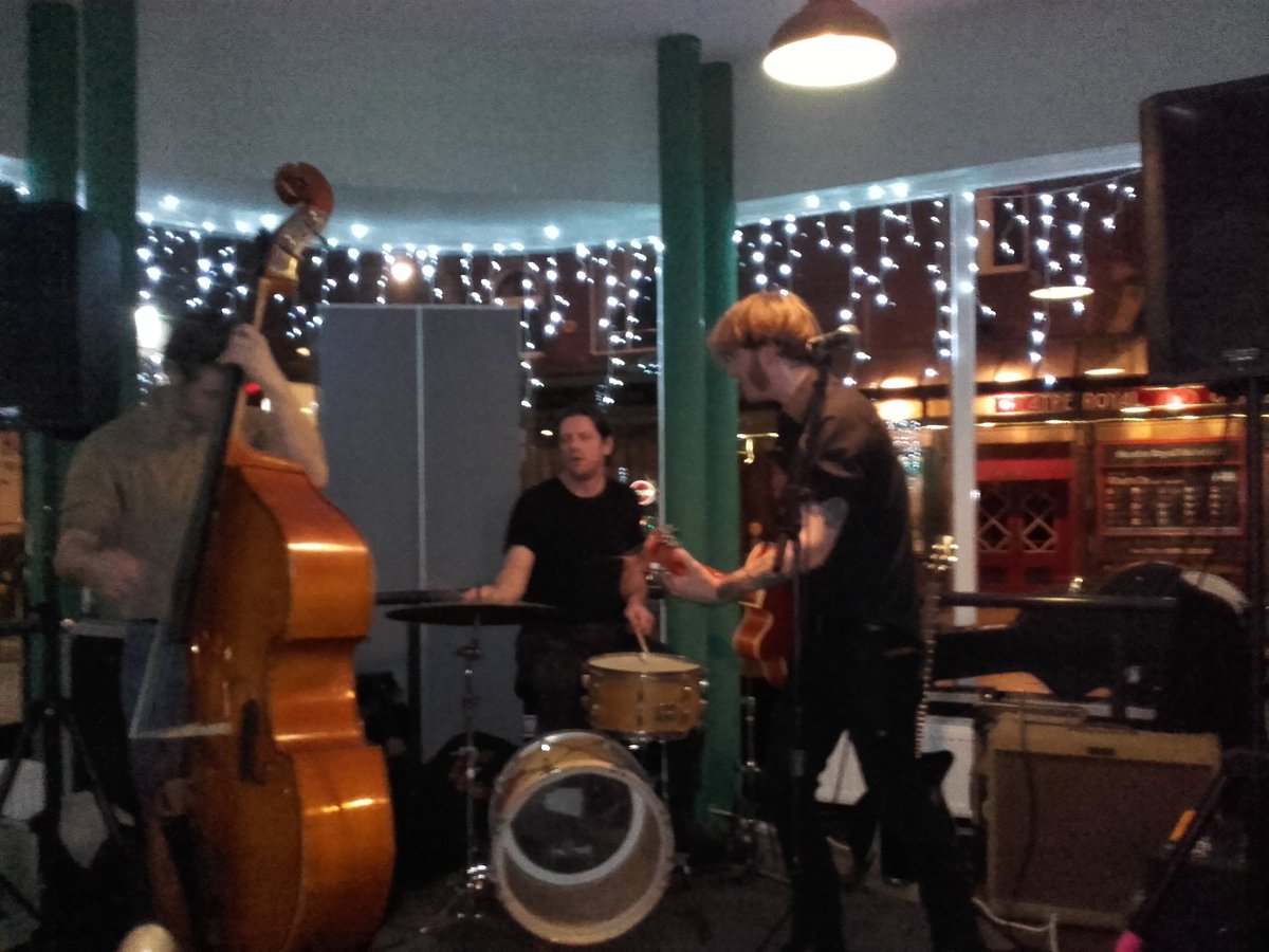 mcshamrock's tweet image. Runaway Boys! #StrayCatStrut