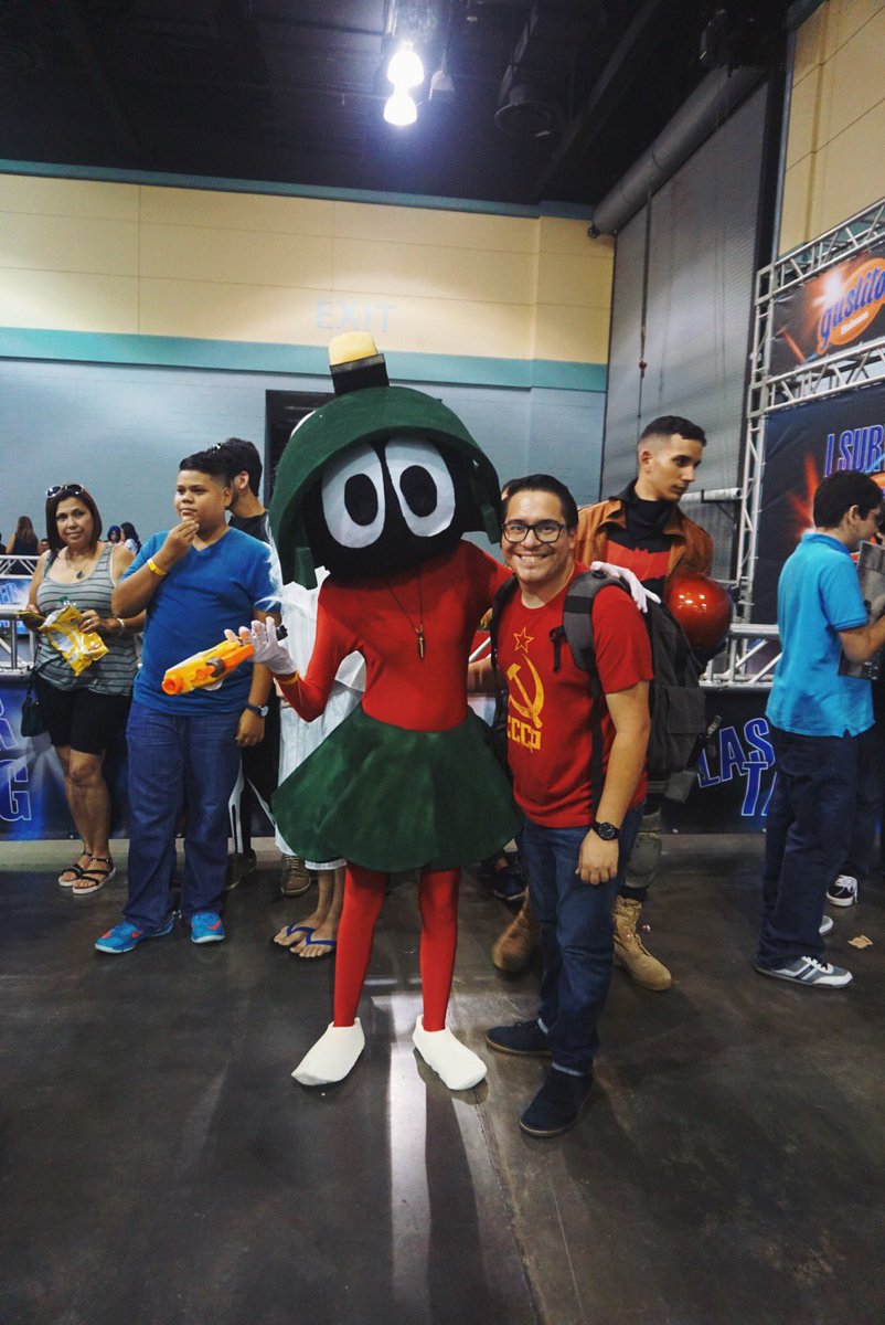 ArtemasCafe's tweet photo. Tengo que destacar la tremenda organización del evento #PRComicCon2016 #prcc2016 https://t.co/tF6i0FoTbp