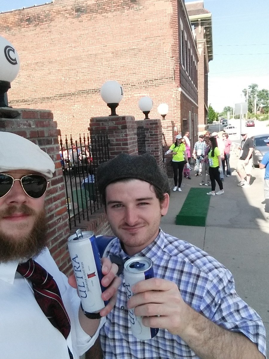 Goings_peter's tweet photo. #MakeItOfficial #Dropp'nADuece with @timtimburke210 #MichelobUltra #DowntownOpen @KCCrewSports https://t.co/wQUgQeIKk6