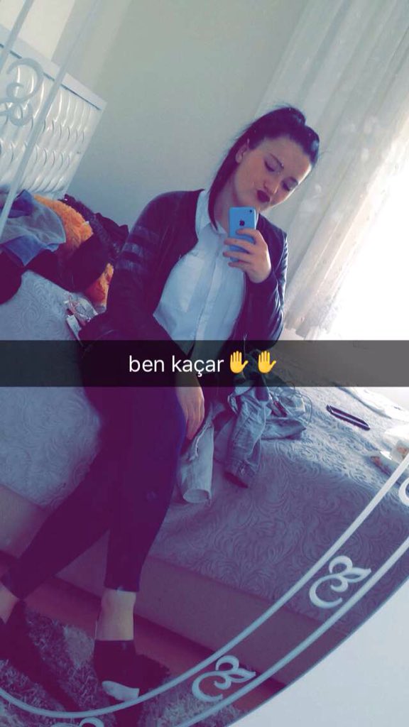 ozmen_ayse55's tweet photo. Aslı'nda yeni geldim ben çok bişey istemem✋🏻 https://t.co/vFcEDfZvB7