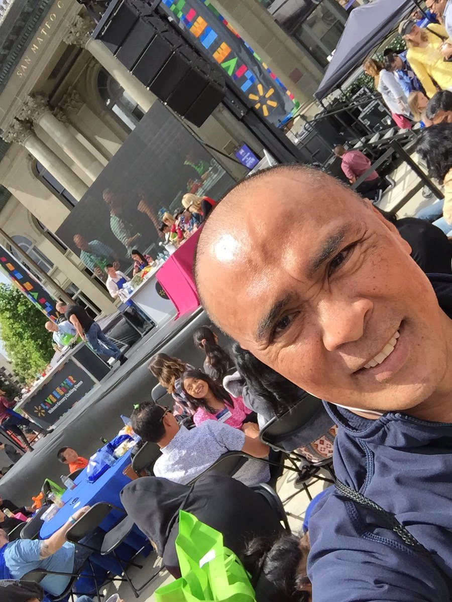 AlohaRoger's tweet photo. Enjoying the cook off! #wmtlivebetter https://t.co/rRs4sVuvYP