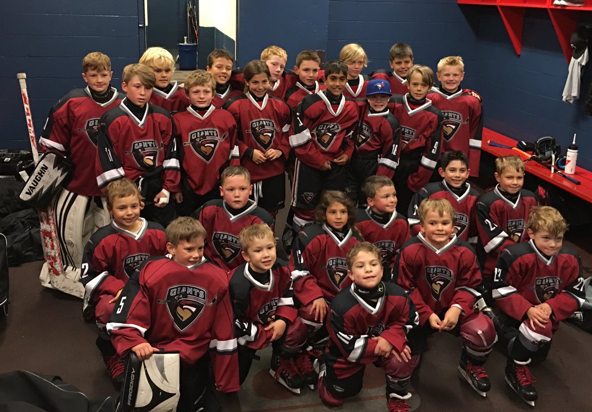 2006VanJrGiants's tweet photo. #06JrGiants &amp; #09JrGiants in great pic. Combined 6-0 @MayhemBC and looking forward to great finish. #JrGiantsHockey https://t.co/wC8dg3iVAT