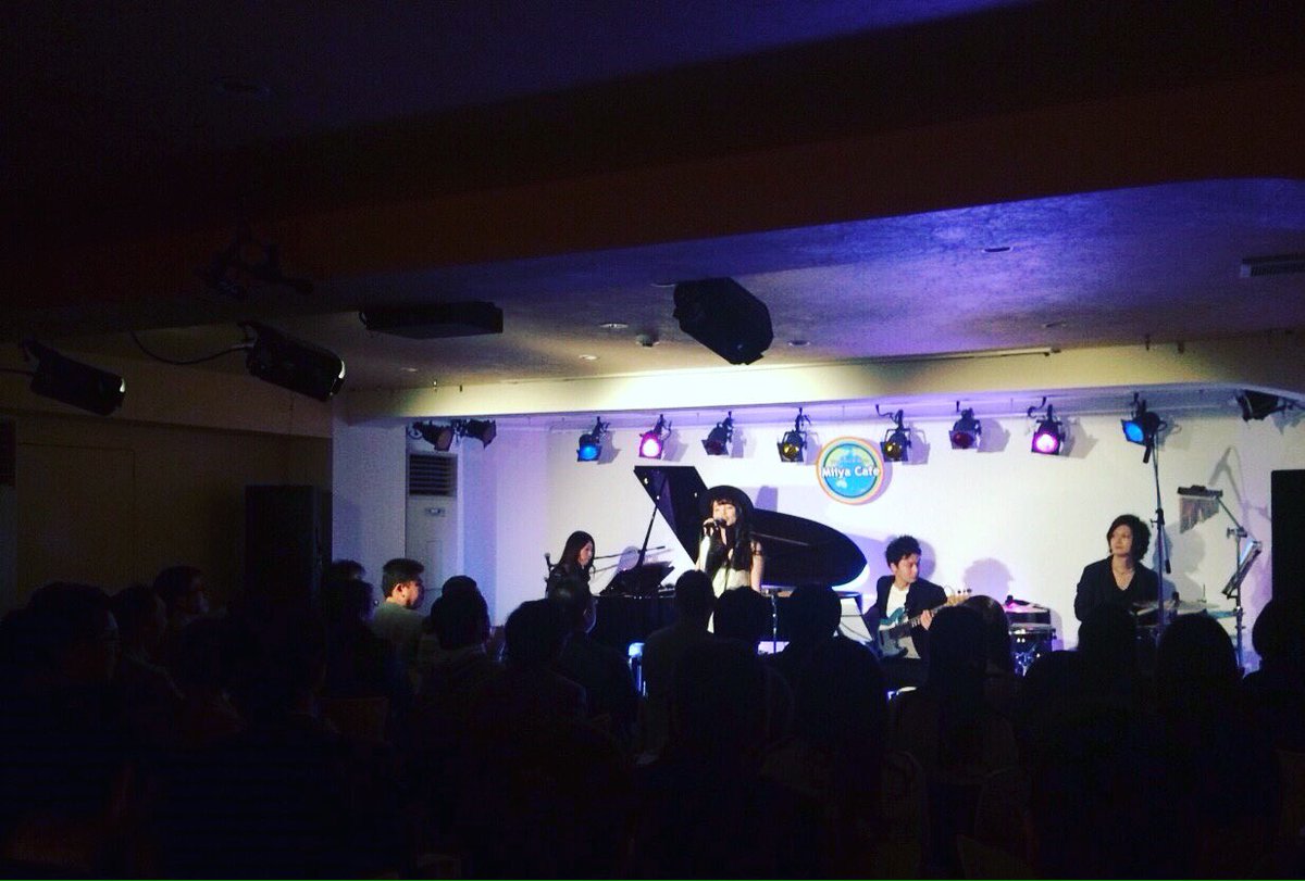 高田由香 本日 渋谷live遊びに来てね 3colors 高田由香 和泉まみ はたゆりこ 5月22日 日 渋谷loop Annex 高田由香 出演時間 40頃 詳細 T Co D8pl7ss8ml