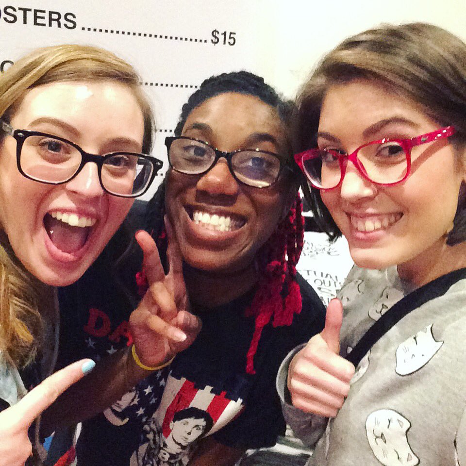 bunsxonthexrun's tweet photo. We met @waveitaway during our pee/merch break at #TATINOFBaltimore #DanAndPhil #merchfordays ✨🤗👕👬✨ https://t.co/wYRidljc1l