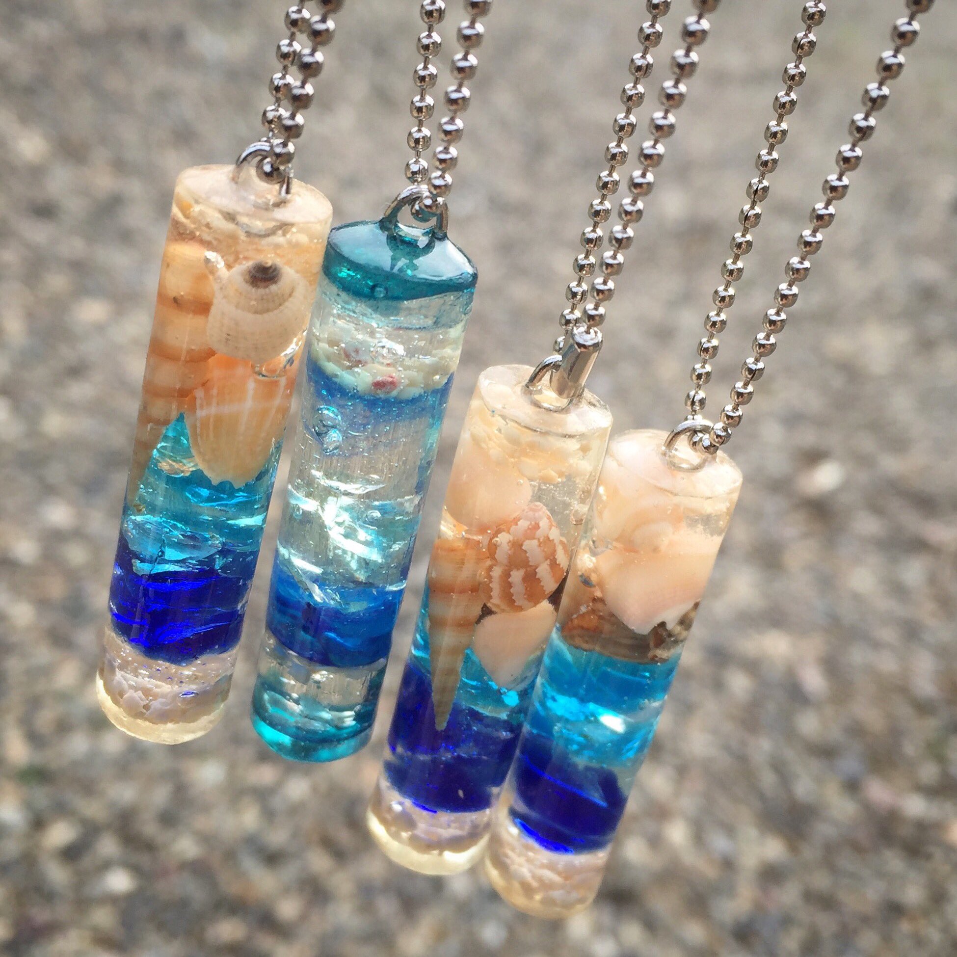 イニシャル　キーホルダー　レジン✕琉球ガラスカレット　『Ｎ』 イニシャル キーホルダー レジン✕琉球ガラスカレット 『N