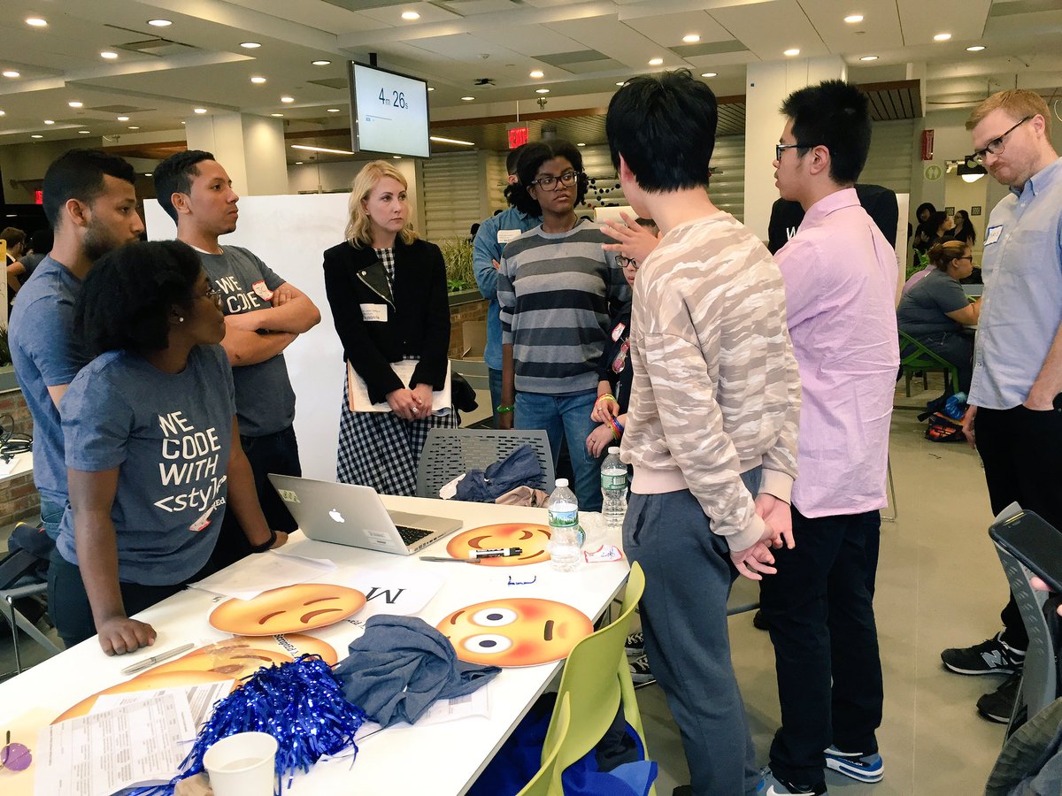Our amazing #ScriptEdHack team  presenting to the judges! 🤘🏻