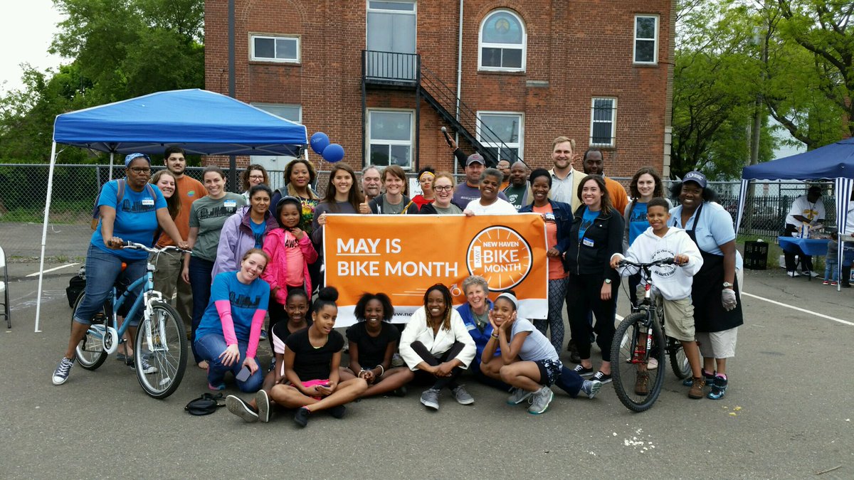 carolinetanbee's tweet photo. 150+ folks came out to today's @CSHHC event for @bikemonthnhv! @wnpr @NhvOrg @bikewalkct @doughausladen @nhregister https://t.co/YihQaV3FR0