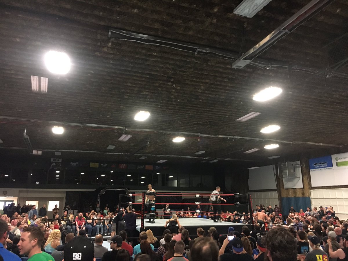 We are live at @ESWWrestling! Packed house @pepperparks with @AllieImpact vs @TheKevinBennett