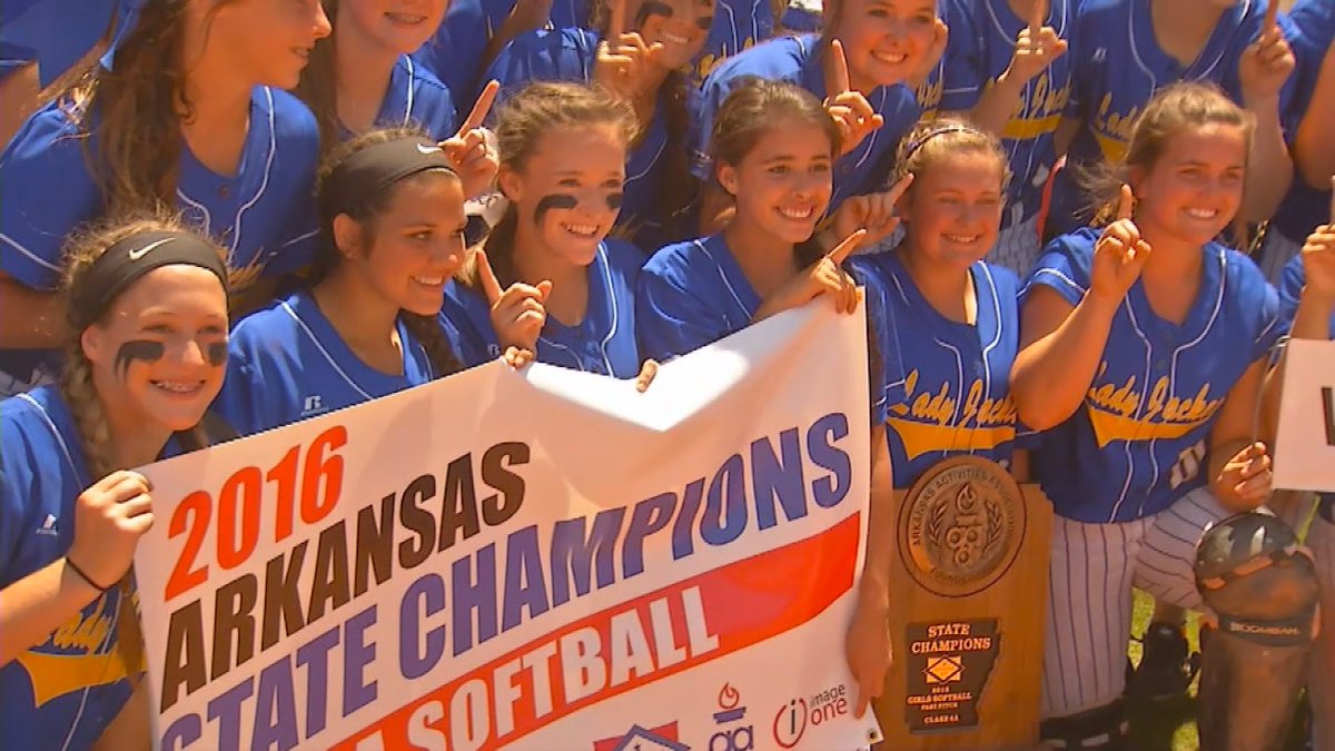 HaydenBalgavy's tweet photo. VIDEO: @YJ_Nation Sheridan Softball wins 6A title https://t.co/lgYh5oFVGv @THV11 #PrepsOn11 https://t.co/DPgyxrtP6B