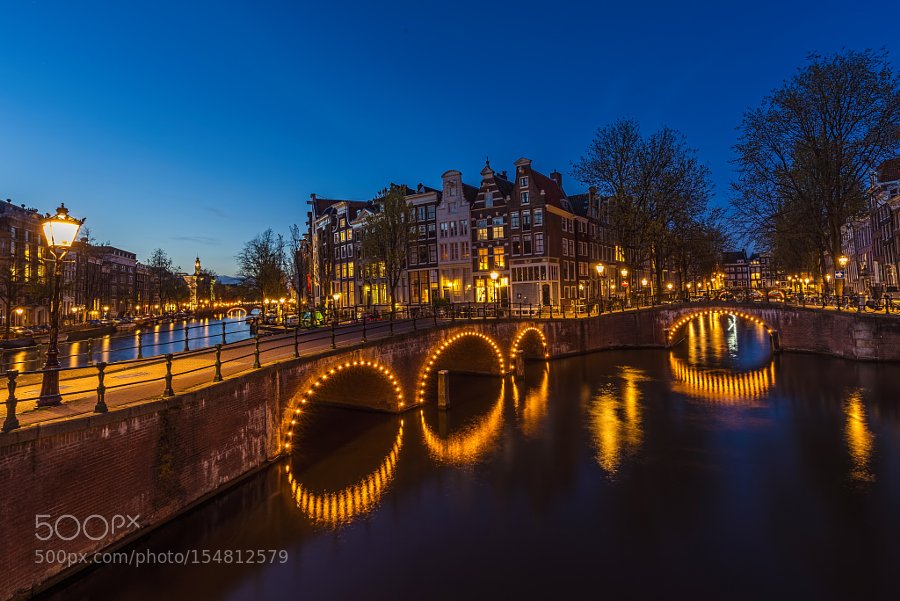 maria26915's tweet photo. Amsterdam Lights #landscape #street #reflection #nature #night #light #house #building #port #holland #canal https://t.co/2InpIzg6PY