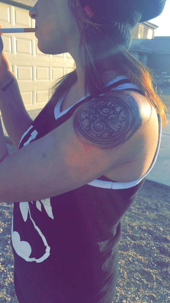LexiCerasani's tweet photo. Babe and I got tattoos together yesterday!😊💗 https://t.co/TgHiuynZLE