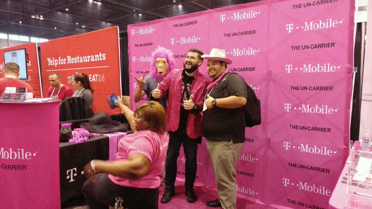 DruSmiley's tweet photo. #LG5 #NRAShow2016 #TmobileNorthCentral @WinstonAwadzi  @TMobile @Calantoni_Says https://t.co/tWdXHvJz6i