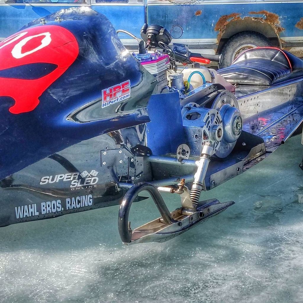 SnowmobileFotos's tweet photo. #Snowmobile Foto: By Instagram hotrod_heart429 https://t.co/w8ZswUiLvZ Minnesota hardwater fun #snowmobile #2strok… https://t.co/vdtpslXU8s