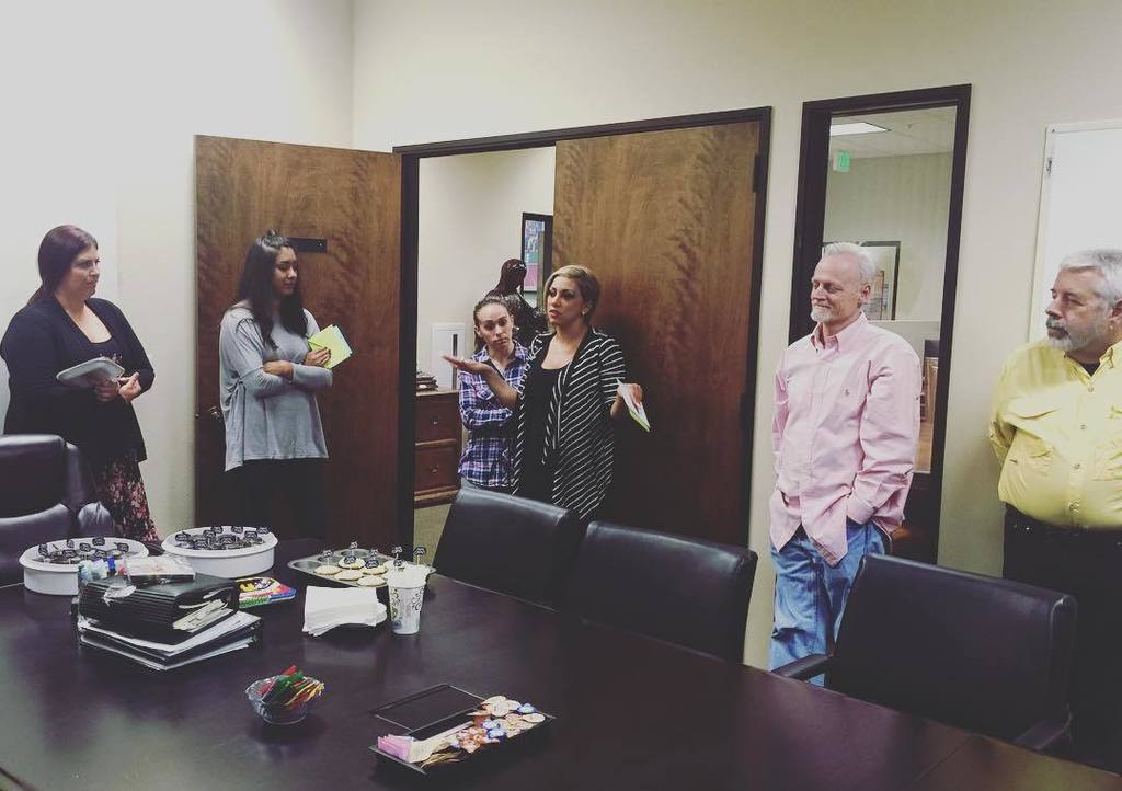 ShareNetworkInc's tweet photo. Meanwhile up in ShareNetwork headquarters...a surprise cup cake party for two hardworking graduates! #celebrate #cu… https://t.co/l8fw4sHpvu