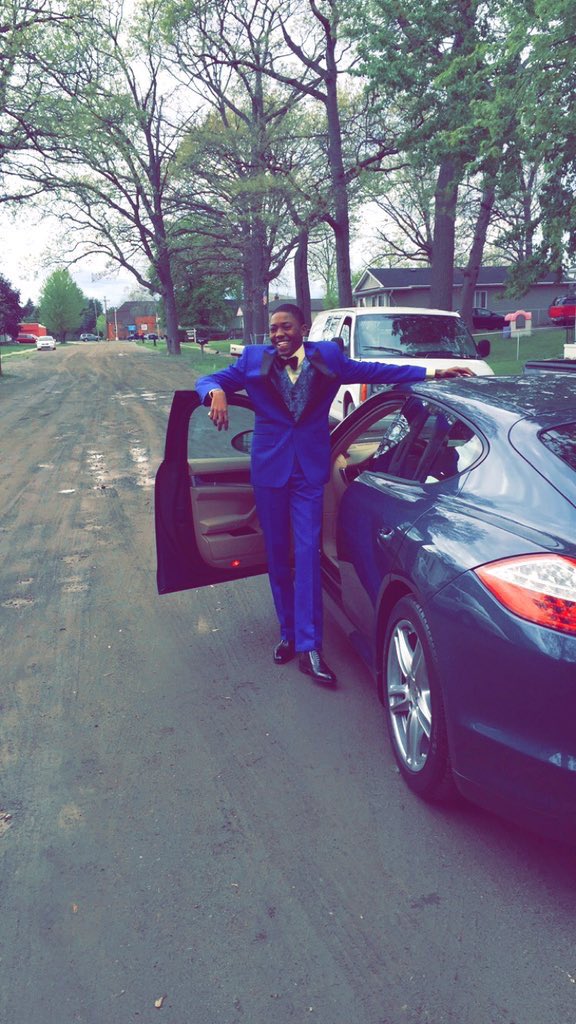 Michigan_Prom's tweet image. Roseville High School #prom2k16