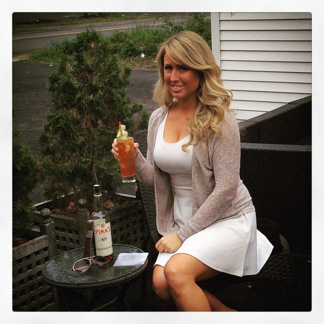 BigHouseTobacco's tweet photo. #glistengirls #pimms #pimmscup #cucumber #scranton #funtimes #sotl #bighousebabes #drewestate #tamarocks https://t.co/agXOtdKwxV