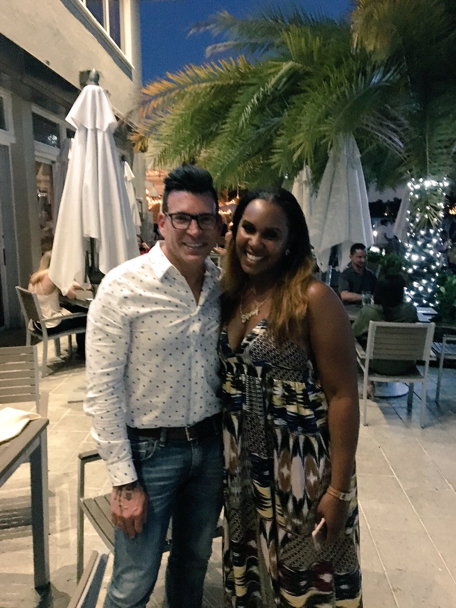 @DavidTutera it was completely exceptional meeting you tonight!! #bucketlist #vacationsurprise #myfave #FRESH