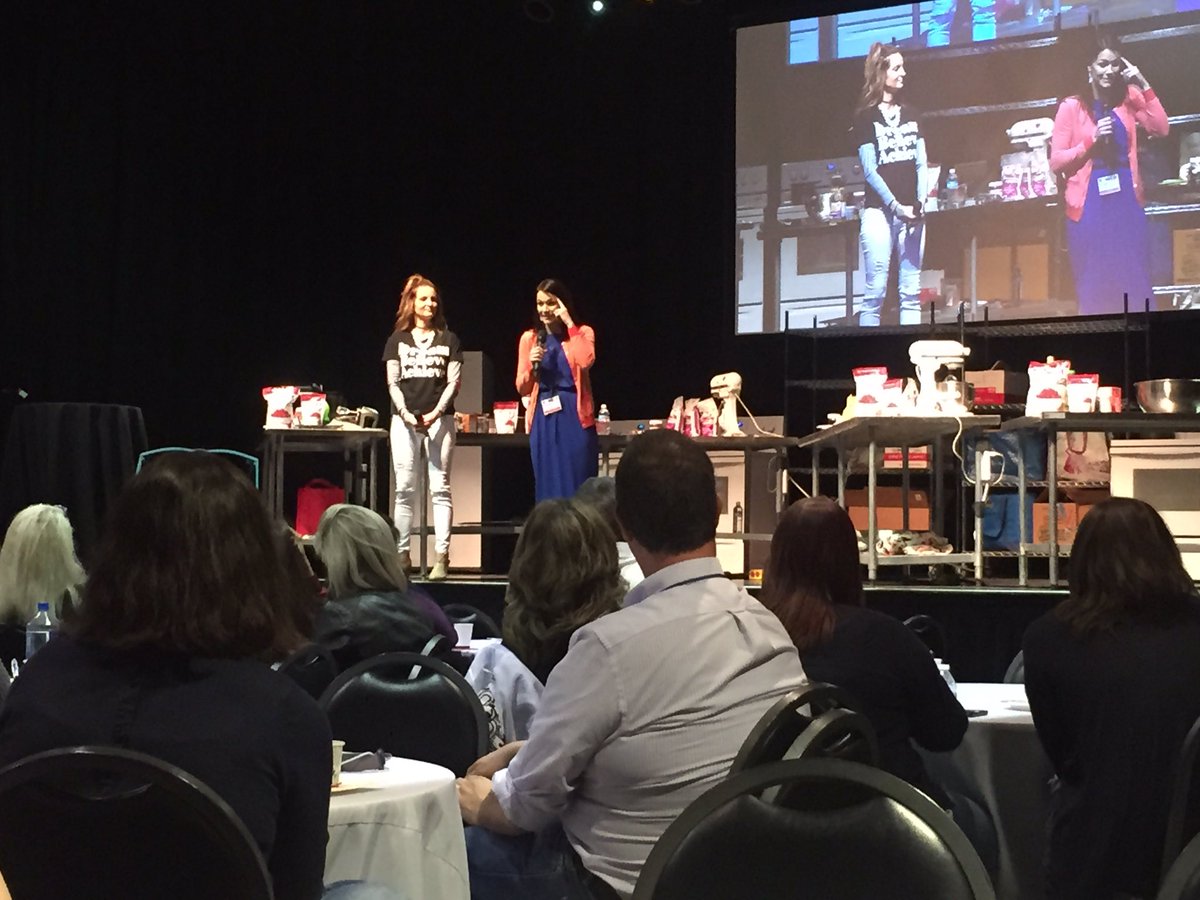 CookWithManali's tweet image. Congrats Kami &amp;amp; Sabrina! Dream, believe, achieve! You guys did it! @foodbloggercon #EFC2016