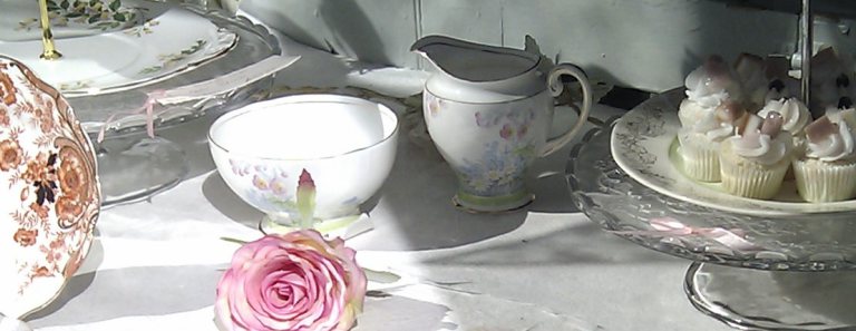 Love Stories and Poems by Glasgow Writers 
glasgowwestend.co.uk/love-sticky-li…